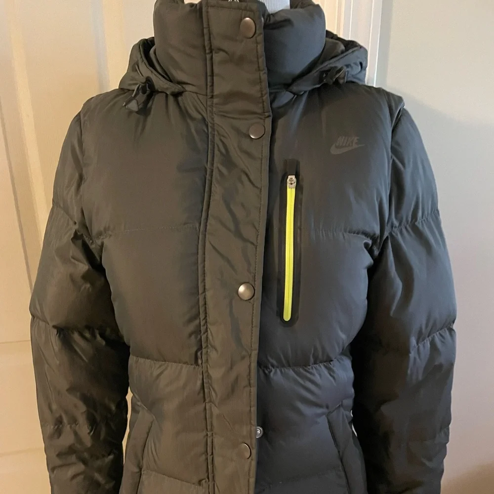 Very warm Nike down jacket - Picture 10 of 15